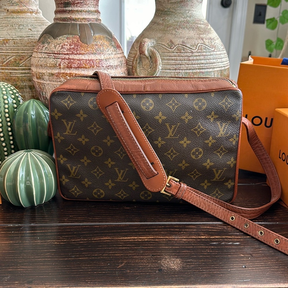 Louis Vuitton Sac Bandouliere Shoulder